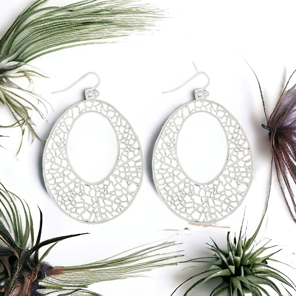 02314  Webbed Pendant Earrings